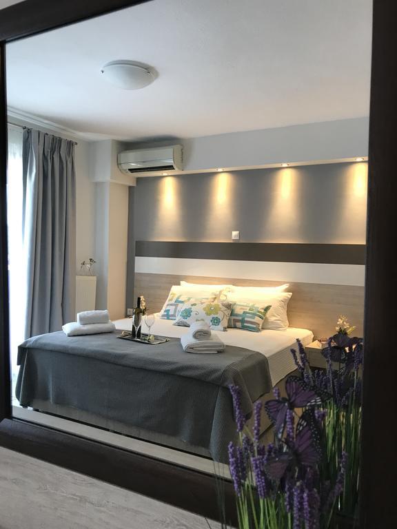 Lion Apartment Port Salonic Exterior foto